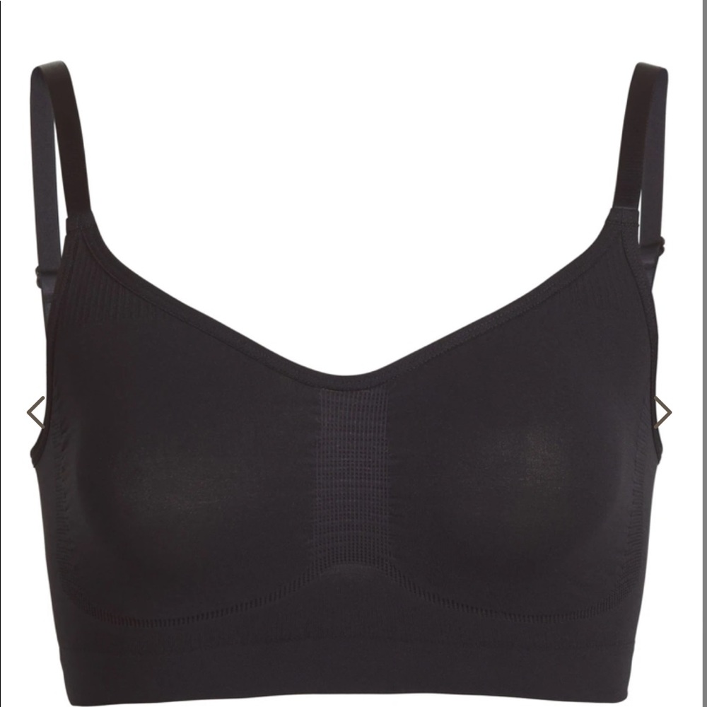 COPY - SKIMS SCULPTING BRALETTE ONYX B970